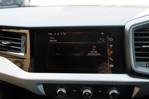 Audi A1 SPORTBACK TFSI S LINE 25