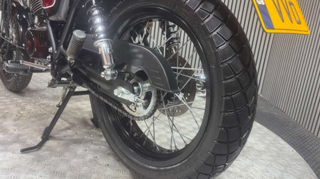 Bullit Hunt 2020 ONLY 1K MODERN 125CC RETRO BIKE CAFE RACER LEARNER 36
