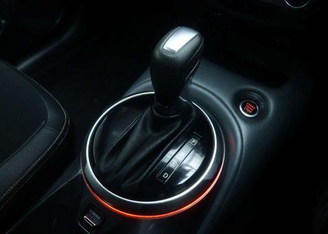 Nissan Juke 1.0 Juke Tekna DiG-T Semi-Auto 5dr 30