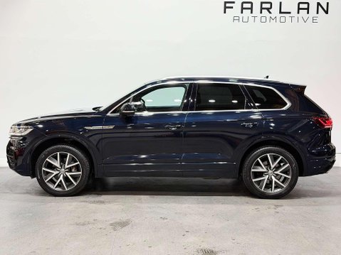 Volkswagen Touareg 3.0 TDI V6 R-Line SUV 5dr Diesel Tiptronic 4Motion Euro 6 (s/s) (286 ps) 18