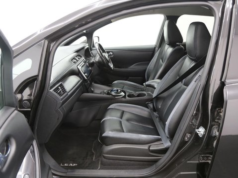 Nissan LEAF 40kWh Tekna Auto 5dr 23