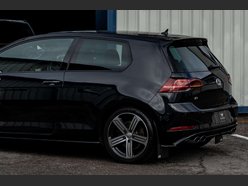 Volkswagen Golf 2.0 Golf R TSi Semi-Auto 4WD 3dr 25