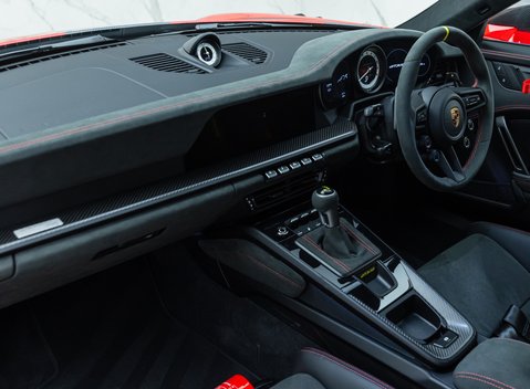 Porsche 911 GT3 RS (992) 23