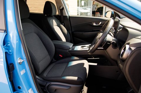 Hyundai KONA PREMIUM 37