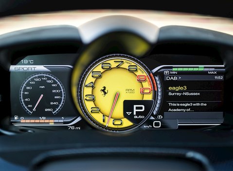 Ferrari LaFerrari 17