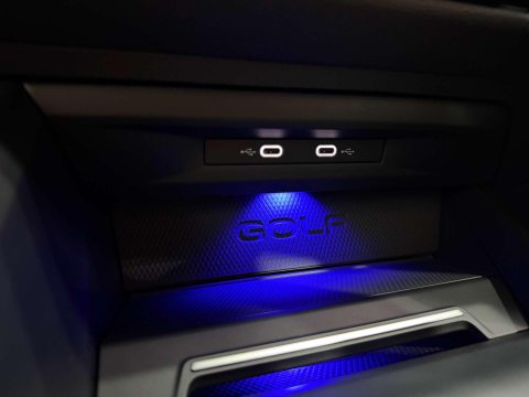 Volkswagen Golf 2.0 TSI R Hatchback 5dr Petrol DSG 4Motion Euro 6 (s/s) (320 ps) 41