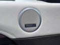 Land Rover Discovery TD6 HSE LUXURY 16
