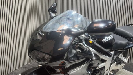 Suzuki SV650 2000 25K 1 OWNER PROJECT BIKE SPARES OR REPAIR 650CC A2 16