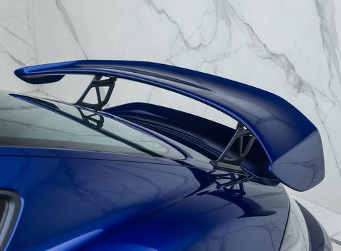 Porsche Cayman GT4 (718) 34