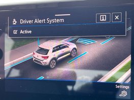 Volkswagen T-Roc 1.5 T-Roc R-Line TSI Semi-Auto 5dr 33