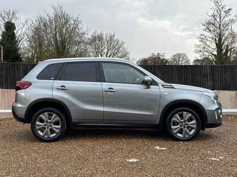 Suzuki Vitara SZ-T BOOSTERJET MHEV 5