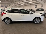 Ford Focus 1.0T EcoBoost Zetec Euro 5 (s/s) 5dr 7
