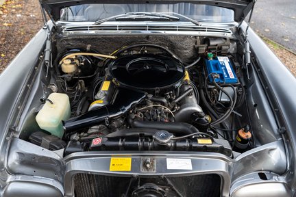 Mercedes-Benz S 280 SE 3.5 Saloon 37