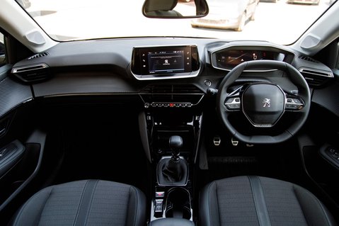 Peugeot 208 PURETECH ALLURE PREMIUM PLUS S/S 3