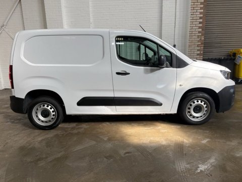 Peugeot Partner BLUEHDI PROFESSIONAL PREMIUM PLUS L1 4