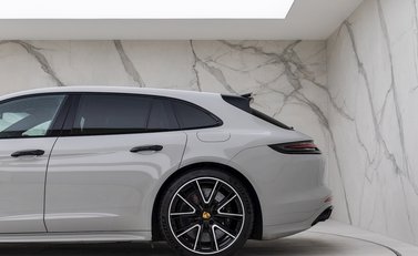 Porsche Panamera Turbo S E-Hybrid Sport Turismo 27