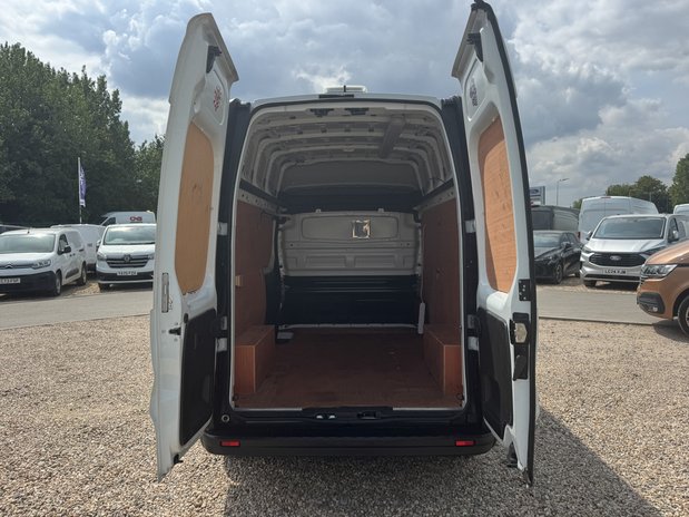 Renault Trafic LWB L2H2 [SOLD MT] High Roof Business LL30 Air Con Sensors Cam EURO 6 9