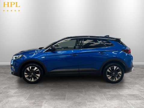 Vauxhall Grandland X 1.2 Turbo SRi Nav SUV 5dr Petrol Auto Euro 6 (s/s) (130 ps) 4