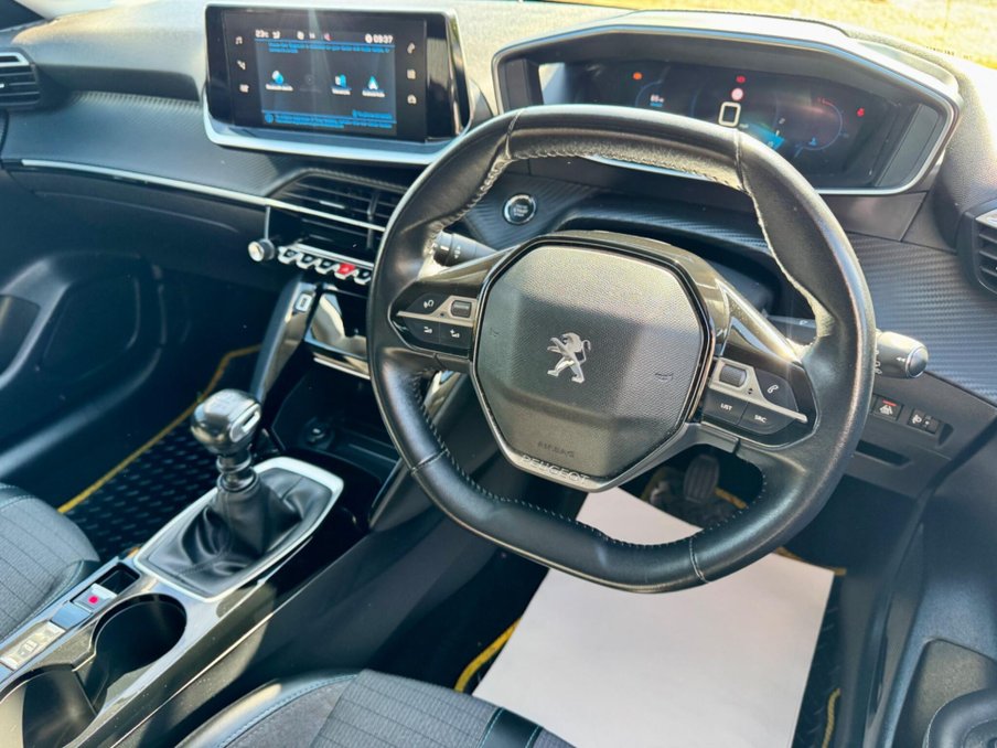 2020 Peugeot 208 — image 33