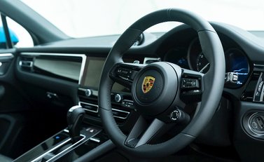 Porsche Macan GTS 9