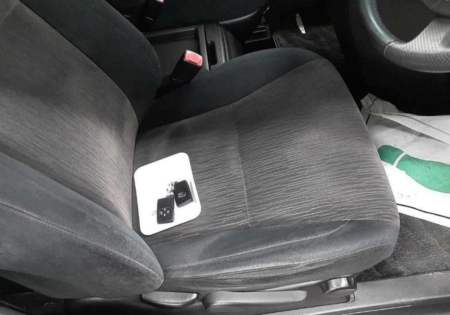 2012 Toyota Alphard JDM car for sale — photo 12 of 25