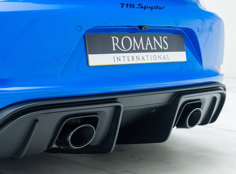 Porsche 718 SPYDER 37