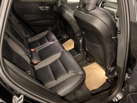 Volvo XC60 2.0h T6 Recharge 11.6kWh R-Design Auto AWD Euro 6 (s/s) 5dr 6