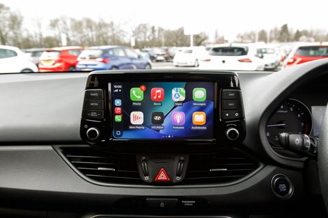 Hyundai i30 T-GDI FASTBACK N LINE PLUS NAV 32
