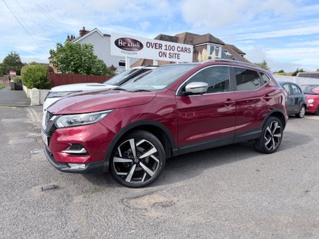Nissan Qashqai 1.3 DIG-T TEKNA PLUS