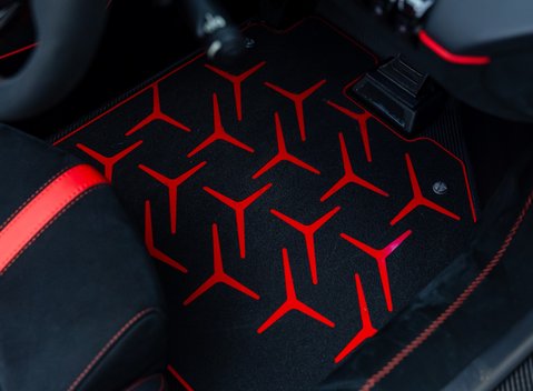 Lamborghini Aventador LP 770-4 SVJ ROADSTER 28