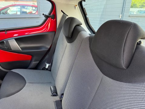 Toyota Aygo VVT-I MOVE 17