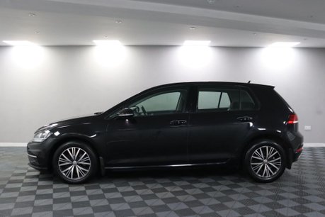 Volkswagen Golf SE NAVIGATION TDI 18