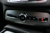 Volvo XC90 2.0 XC90 R-Design B5 MHEV AWD Auto 4WD 5dr 34