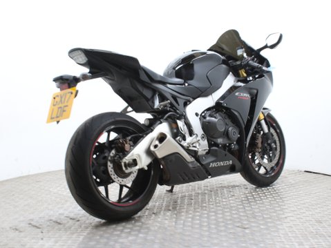Honda CBR1000RR Firebalde CBR 1000 RA-G Fireblade 3