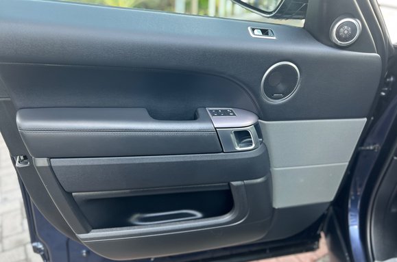 Land Rover Range Rover Sport 3.0 SDV6 HSE AUTO 31