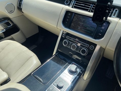 Land Rover Range Rover 4.4 SD V8 Vogue SE Auto 4WD Euro 5 5dr 23