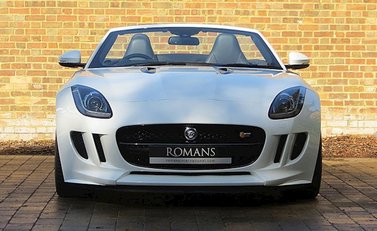 Jaguar F-Type S V8 Convertible 11