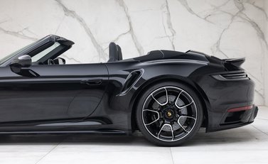 Porsche 911 Turbo S Cabriolet (992) 53