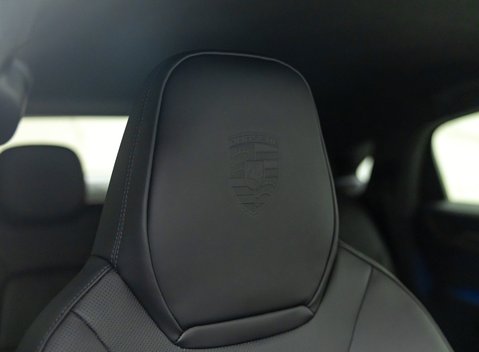 Porsche Cayenne TURBO E-HYBRID COUPE WITH GT PACKAGE 15