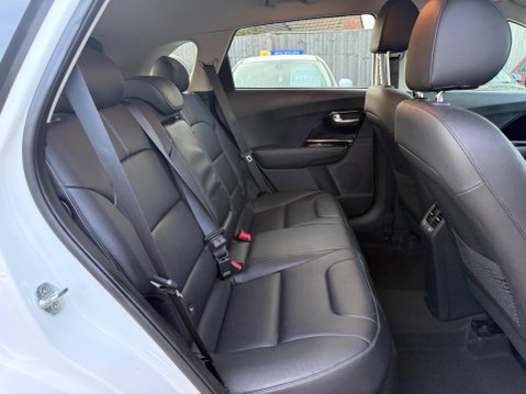 Kia Niro 1.6 GDi 8.9kWh 3 DCT Euro 6 (s/s) 5dr 15