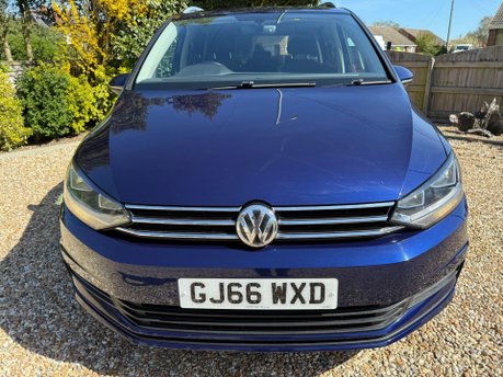 Volkswagen Touran 1.6 TDI BlueMotion Tech SE Family DSG Euro 6 (s/s) 5dr 7