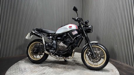 Yamaha XSR700 700 XTRIBUTE 2020 ONLY 5K AKRAPOVIC EXHAUST MODERN RETRO A2 3