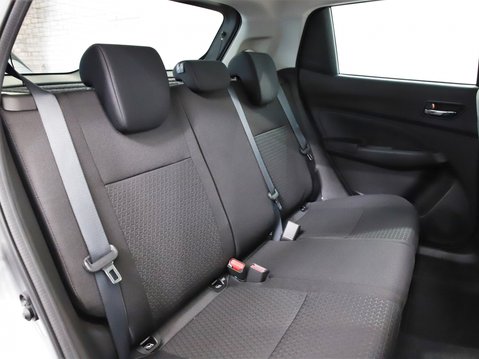 Suzuki Swift 1.2 Dualjet 83 12V Hybrid SZ5 5dr Auto 26