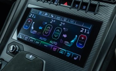 Lamborghini Urus PERFORMANTE 22