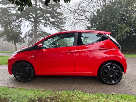 Toyota Aygo VVT-I X-PLAY 16