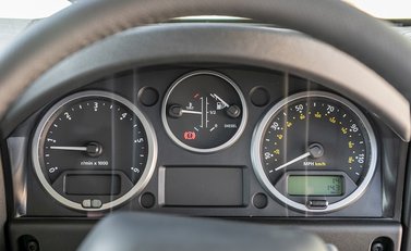 Land Rover Defender 90 Heritage 14