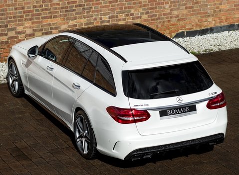 Mercedes-Benz C Class C63 S Estate 9