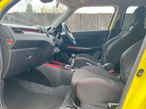 Suzuki Swift SPORT BOOSTERJET MHEV 3