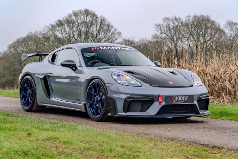 Porsche 718 GT4 RS 3