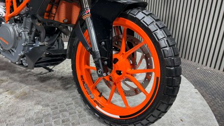 KTM 390 DUKE 2018 ONLY 11K GREAT LOOKING A2 READY ENDURO BIKE 390CC 29